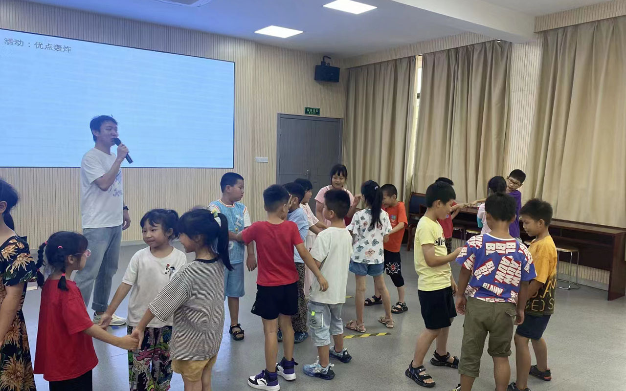 定襄龙观乡中心学校